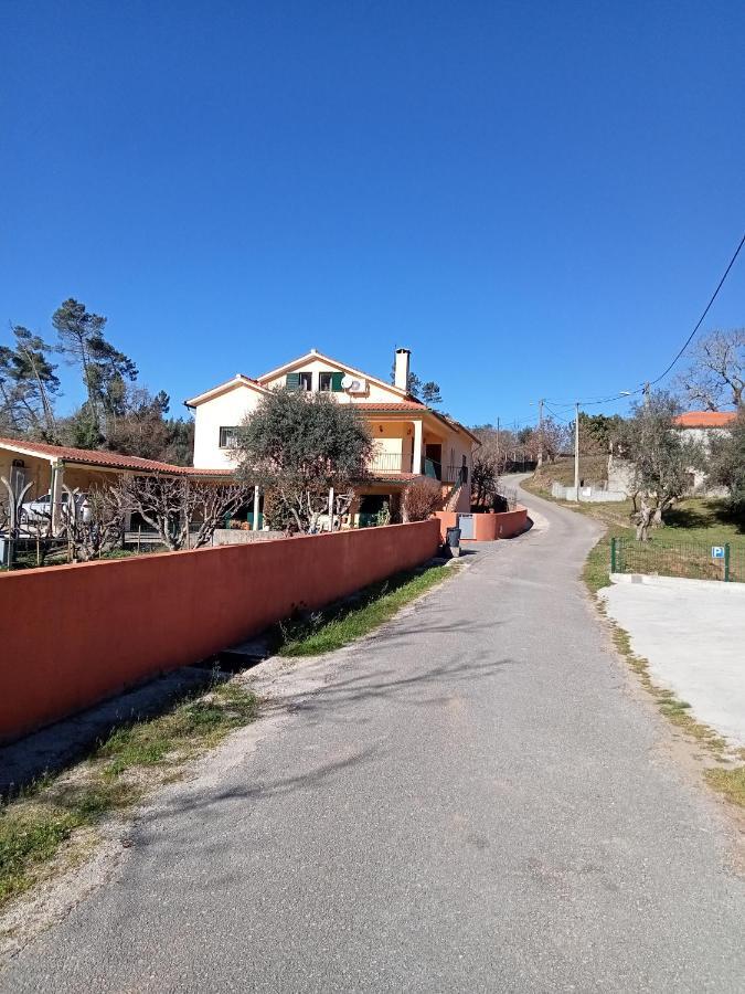 Alojamento Local - Casa Amarela Alvaiázere Εξωτερικό φωτογραφία